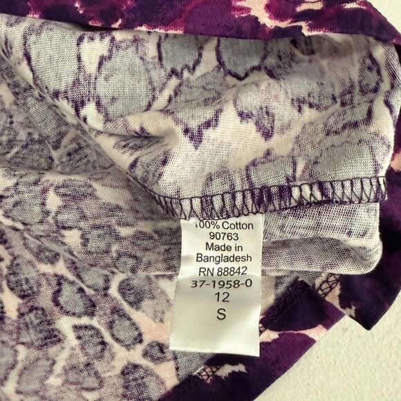 Roaman's T-Shirt Women's Small Purple V-Neck 3/4 Sleeve Cheetah Casual - Picture 7 of 8